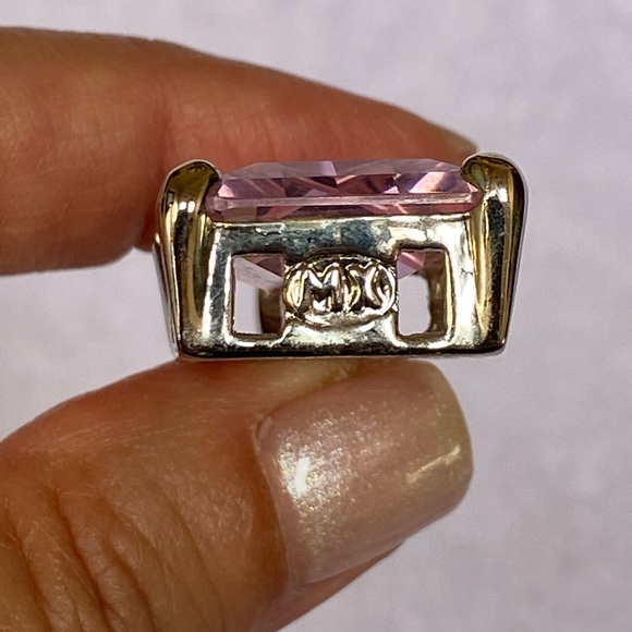 MX Signature Collection - Picture 13 of 13